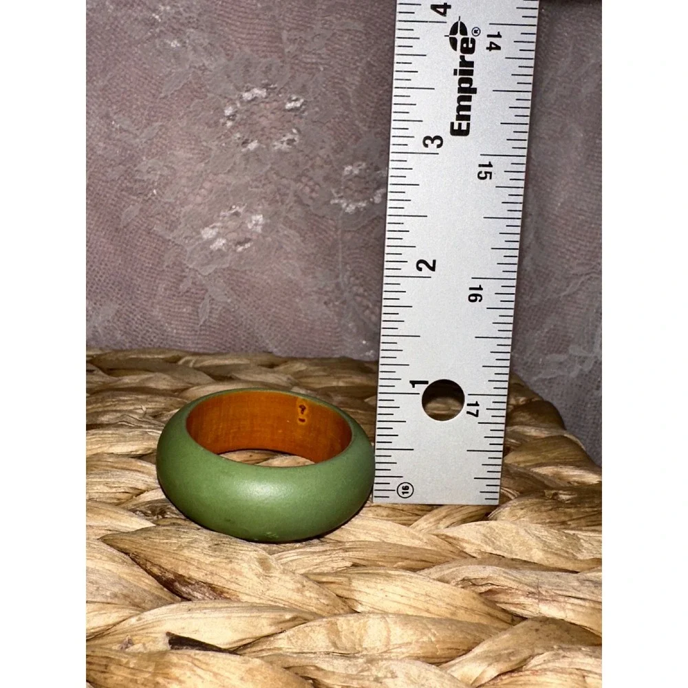 Vintage Olive Green Wooden Napkin Rings‎ Set of 4 Chunky Round Farmhouse Decor